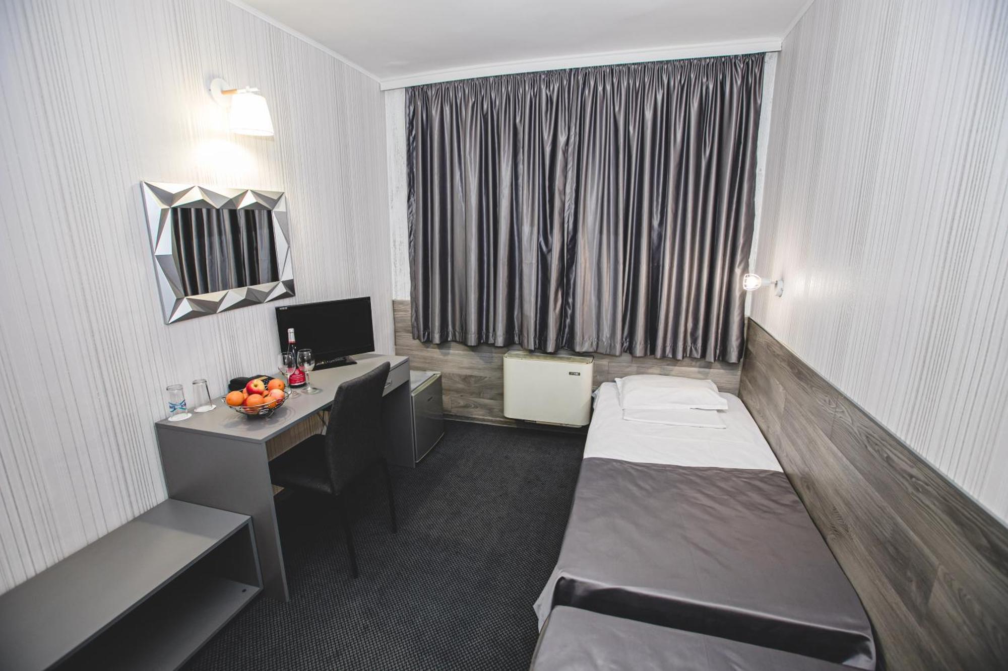 Rodopi Hotel Хасково Екстер'єр фото