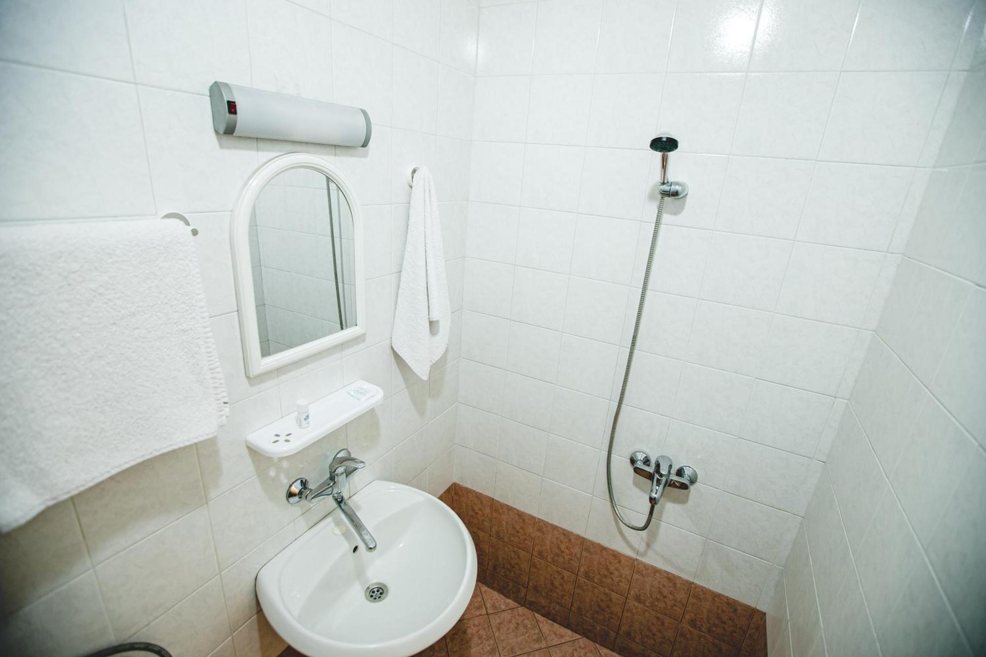 Rodopi Hotel Хасково Екстер'єр фото