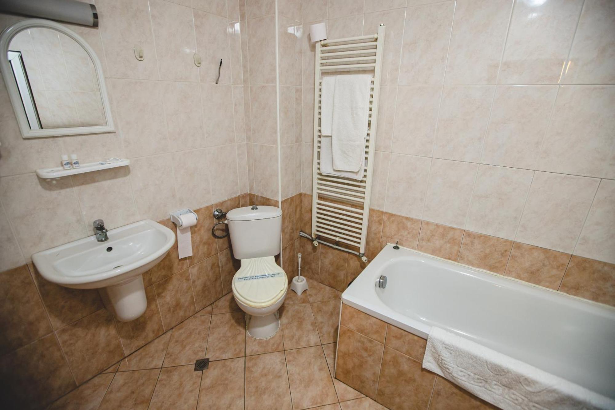 Rodopi Hotel Хасково Екстер'єр фото