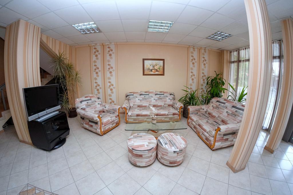 Rodopi Hotel Хасково Екстер'єр фото